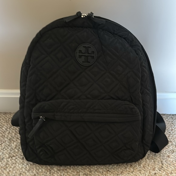 Tory burch Ella quilted backpack in black - Picture 6 of 8
